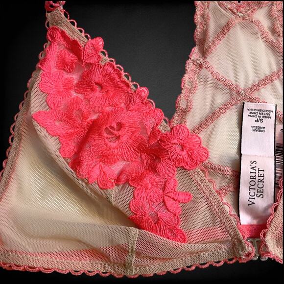 NWT Victoria Secret's Small Dream Angels Cups Lace Floral B-C Cup - Picture 4 of 13